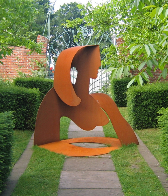 Big Pretty Lady, 2005, cortenstaal,180 x 125 x 152 cm