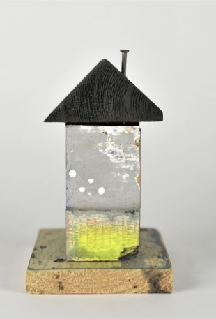 assemblage nr. 76, 2014, hout, ijzer, 10x14x17 cm